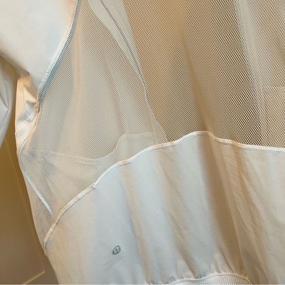 Lululemon running jacket - Picture 7 of 7